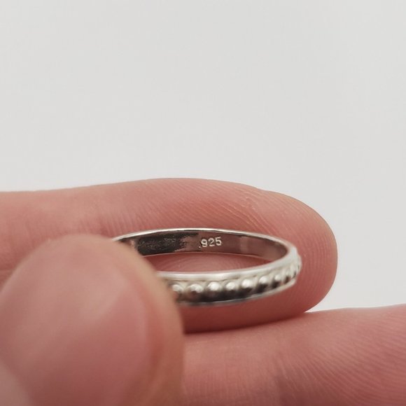 Size 7 925 Sterling Silver Cool Dotted Pattern Simple Ring - Picture 4 of 7